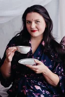 Stroje kąpielowe - KIMONO długie / SUKIENKA kopertowa/ NARZUTKA/ szlafrok, granatowy print SŁOWIKI w kwiatach (100% wiskoza) - miniaturka - grafika 1