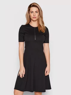 Sukienki - Calvin Klein Sukienka codzienna K20K203815 Czarny Regular Fit - grafika 1