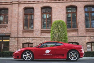 Co-drive Ferrari F360 Modena ulicami Warszawy - Czasopisma - miniaturka - grafika 1