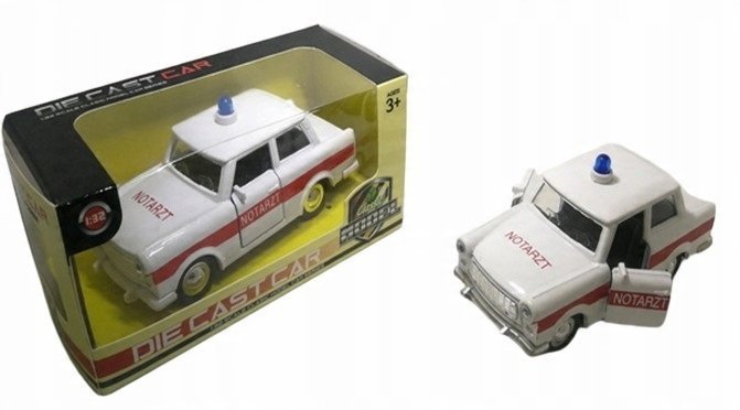 Auto Trabant Pogotwie Z Otwieranymi Drzwiami Karetka Pogotowia Pull-Back