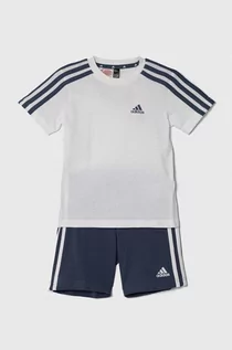 Dresy i komplety dla chłopców - adidas komplet bawełniany dziecięcy kolor biały - grafika 1