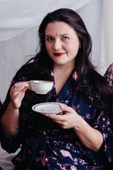 Stroje kąpielowe - KIMONO długie / SUKIENKA kopertowa/ NARZUTKA/ szlafrok, granatowy print SŁOWIKI w kwiatach (100% wiskoza) - miniaturka - grafika 1