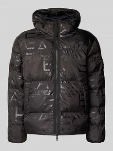 Kurtka pikowana o kroju regular fit z nadrukiem logo na całej powierzchni model ‘MOUNTAIN’ - Kurtki męskie - miniaturka - grafika 1