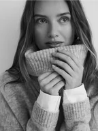 Swetry damskie - Reserved - Sweter z golfem - jasnoszary - miniaturka - grafika 1