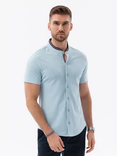 Koszule męskie - Koszula męska dzianinowa z krótkim rękawem - błękitna V3 K543 - grafika 1