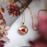 Naszyjniki - Kwiaty w żywicy Róża & Hortensja - miniaturka - grafika 1