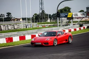 Jazda Ferrari - Poznań (Tor Bednary) - Czasopisma - miniaturka - grafika 1