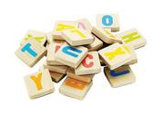 Zabawki interaktywne dla dzieci - Sevi Magnetyczne literki drewniane 82228 GAWO-50915 - miniaturka - grafika 1