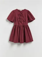 Sukienki - Reserved - Sukienka mini z wiązaniem - bordowy - miniaturka - grafika 1