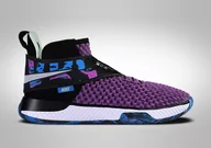 Koszykówka - Nike Air Zoom Unvrs Flyease Vivid Purple - miniaturka - grafika 1