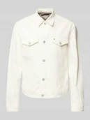 Kurtki męskie - Kurtka jeansowa z kieszeniami z patką na piersi - miniaturka - grafika 1