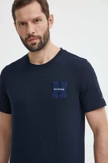 Koszulki męskie - Tommy Hilfiger t-shirt bawełniany męski kolor granatowy z aplikacją MW0MW34436 - grafika 1