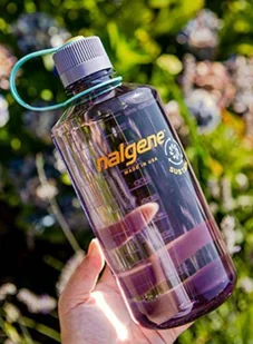 Butelka na wodę Nalgene Narrow Mouth Tritan Sustain 1 l - grey - Kuchnia turystyczne i akcesoria - miniaturka - grafika 6