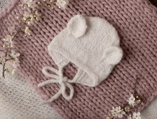 Bonetka Tuliś biała Baby Alpaka + Merino - Czapki dla dzieci - miniaturka - grafika 1