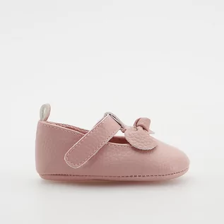 Buciki dla niemowląt - Reserved Reserved - Balerinki z kokardką - Różowy - grafika 1