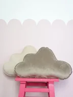 Kołdry i poduszki dla dzieci - Poduszka welwetowa chmurka dla dziecka do pokoju "Ciemny beż" - miniaturka - grafika 1