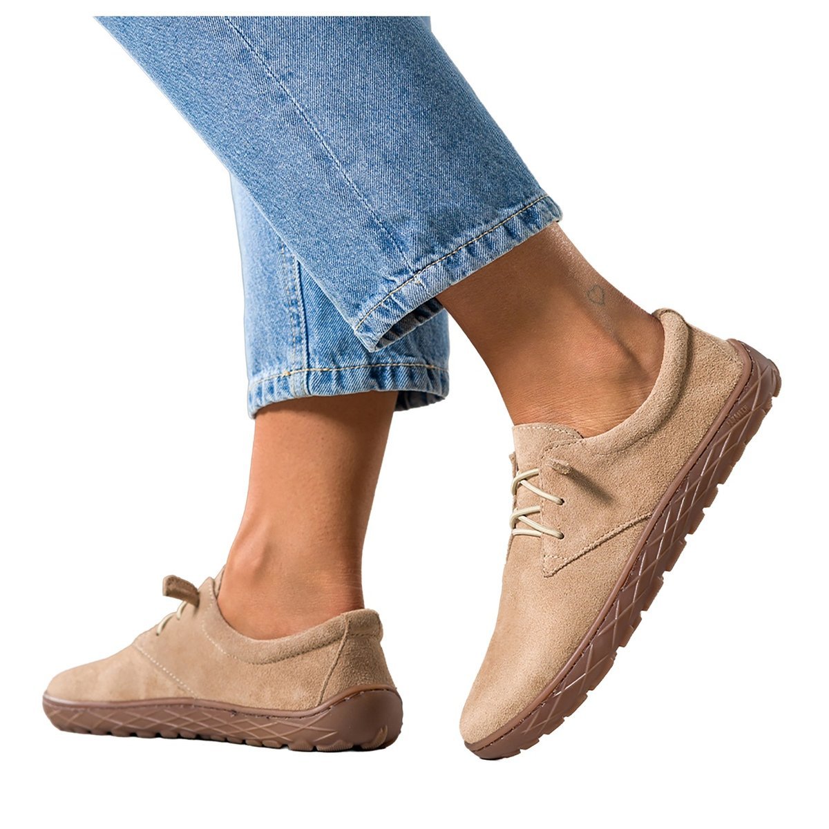 Jasnobeżowe buty barefoot skórzane damskie szerokie na elastycznej płaskiej podeszwie elastyczne jasnobeżowe sznurówki PRODUKT POLSKI Casu 89810-41