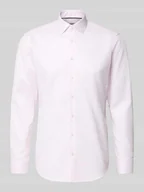 Koszule męskie - Koszula biznesowa o kroju regular fit z bawełny z kołnierzykiem typu kent - miniaturka - grafika 1