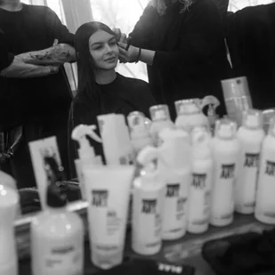 Loreal L'oreal tecniart liss control krem wygładzający 150 - Kosmetyki do stylizacji włosów - miniaturka - grafika 10