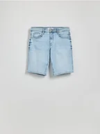 Spodenki męskie - Reserved - Jeansowe szorty slim fit - niebieski - miniaturka - grafika 1