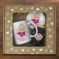 Kubki - Zestaw prezentowy w kartoniku w serduszka - kubek Super Babcia + herbata - miniaturka - grafika 1