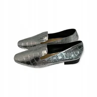 Półbuty damskie - Klasyczne srebrne mokasyny damskie SCHUTZ 41 - miniaturka - grafika 1