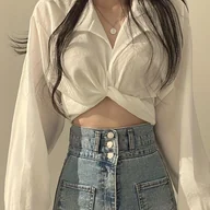 Koszule damskie - TEMU Damska elegancka bluzka z krótkim rękawem i ozdobnym kokardką z tyłu - długie rękawy, wycięcie w kształcie litery V, jednokolorowa, poliestrowa, - miniaturka - grafika 1