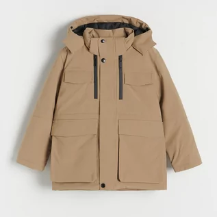 Kurtki i płaszcze dla chłopców - Reserved - Zimowa kurtka z kapturem - Brązowy - grafika 1