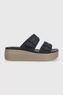 Klapki i japonki damskie - Crocs klapki Brooklyn Low Wedge Sandal damskie kolor granatowy na platformie 207431 - miniaturka - grafika 1