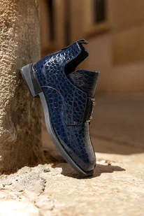 Granatowe botki lakierowane damskie na ozdobnym klocku guma z ozdoba krokodyli wzór Casu BC24X5-N-38 - Botki damskie Granatowe botki lakierowane damskie na ozdobnym klocku guma z ozdoba krokodyli wzór Casu BC24X5-N-38 - Botki damskie - miniaturka - grafika 1