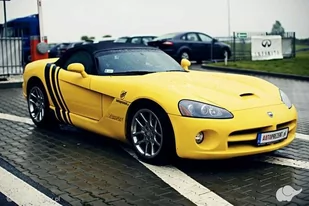 Autoprezent Viper SRT vs Viper GTS Tor Poznań, Tor Silesia Ring - Vouchery - miniaturka - grafika 1