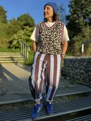 Spodnie sportowe damskie - Bawełniane Barrel Leg w paski - miniaturka - grafika 1