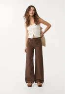 Spodnie damskie - Stradivarius D77 Minimalistyczne spodnie z kieszeniami Brązowy 44 - miniaturka - grafika 1