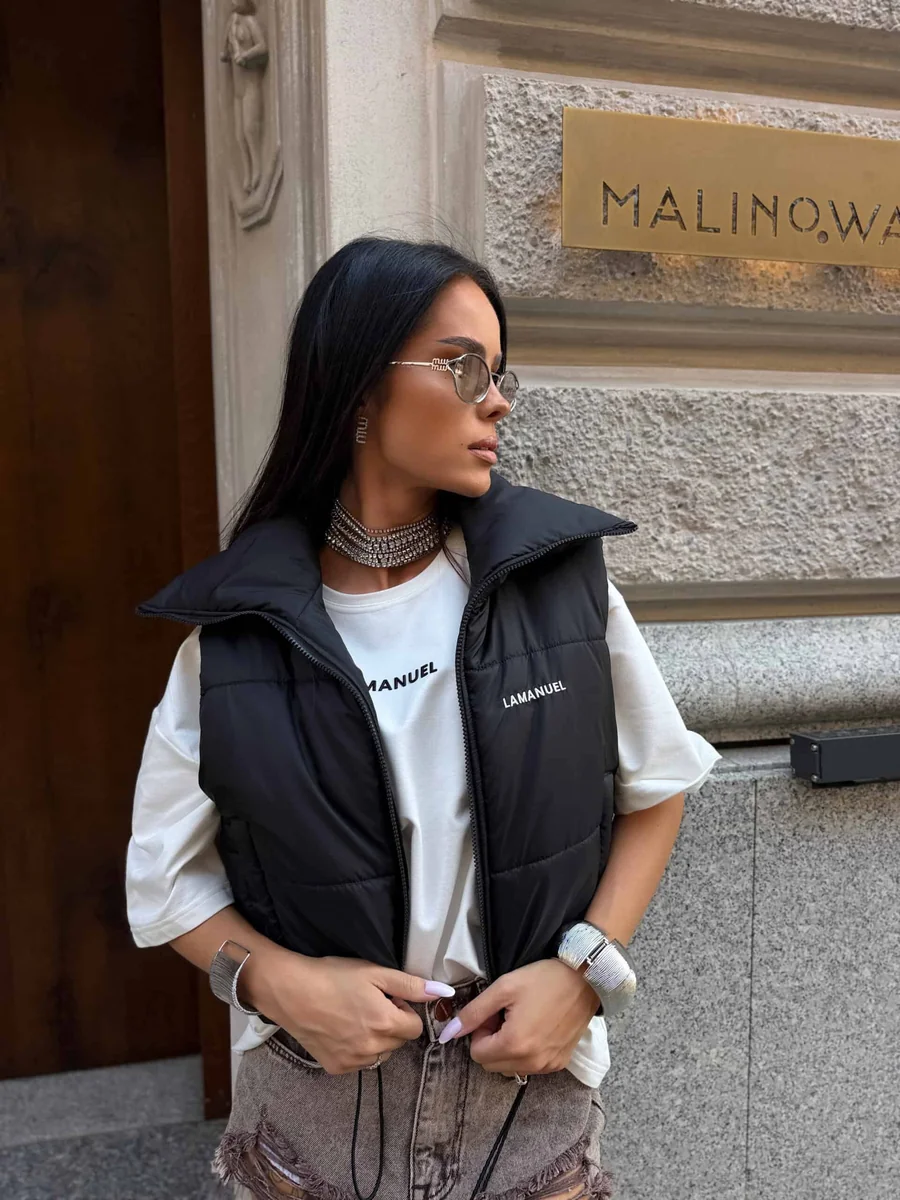 [r. uniwersalny] Kamizelka damska La Manuel pikowana crop stójka czarna