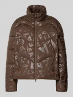 Kurtki damskie - Kurtka pikowana ze wzorem z logo i stójką - miniaturka - grafika 1