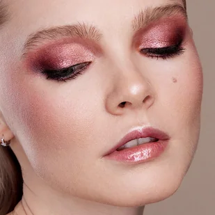 Stila Trifecta Metallica - mieniący się sztyft do ust, oczu i policzków Pink Sapphire - Szminki - miniaturka - grafika 5