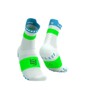 Skarpetki sportowe męskie - COMPRESSPORT Skarpetki do biegania wysokie PRORACING SOCKS V4 RUN HIGH white/norse blue/neon green - miniaturka - grafika 1