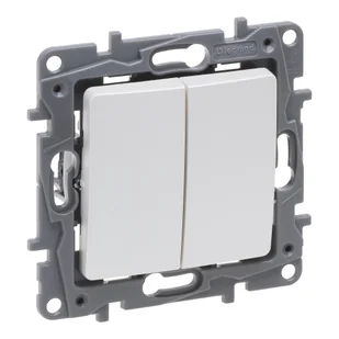 Legrand Łącznik świecznikowy Niloe Selection 762405 10AX perła - Kostki, złączki, wtyczki - miniaturka - grafika 1