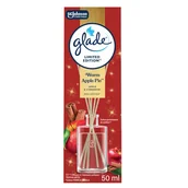Zapachy do domu - Pachnące patyczki, zimowy odświeżacz powietrza Glade Warm Apple Pie 50 ml - miniaturka - grafika 1