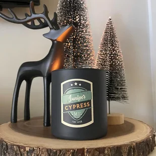 Sojowa świeca zapachowa męska w szkle Colonial Candle 425 g Jałowiec Cyprys - Świece - miniaturka - grafika 1