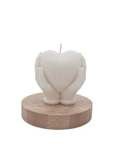 Sojowa świeczka zapachowa Serce w dłoniach 7,7cm 152,9g Lawenda - Świece - miniaturka - grafika 1