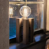 Lampy stojące - Markslöjd Lampa stołowa Lodge, wysokość 28 cm, brąz, drewno - miniaturka - grafika 1