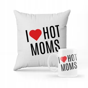 ZESTAW PODUSZKA + kubek I love hot moms + IMIĘ - Gadżety dla niej i dla niego - miniaturka - grafika 1
