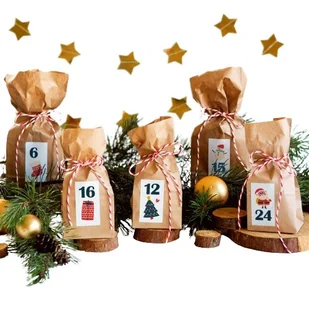 Kalendarz Adwentowy - Torebki Papierowe Kraft - Naklejki Świąteczne Czerwony Sznurek Diy - Ozdoby bożonarodzeniowe - miniaturka - grafika 1