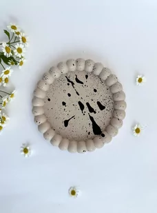 Taca dekoracyjna bubble okrągła beżowa z czarnym dekorem - Tace i patery - miniaturka - grafika 1