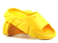 Klapki i japonki damskie - Sportowe klapki damskie na grubej podeszwie - Big Star LL274591, żółte - miniaturka - grafika 1
