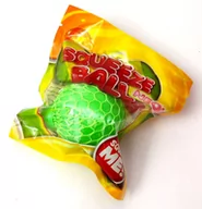 Zabawki sensoryczne - Piłka antystresowa w siateczce zielona - miniaturka - grafika 1