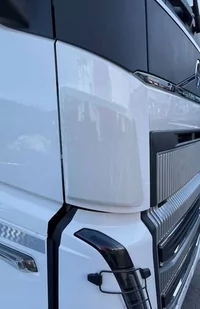 OWIEWKI PRZECIWBŁOTNE VOLVO FH5 - Nadwozie - akcesoria - miniaturka - grafika 1