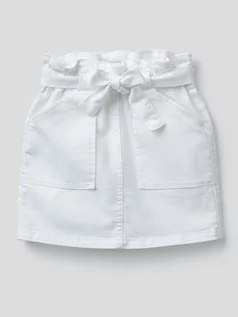 Spódnice - Benetton Spódnica dżinsowa w kolorze białym - grafika 1