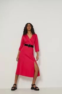 Sukienki - Medicine sukienka kolor różowy midi prosta - grafika 1